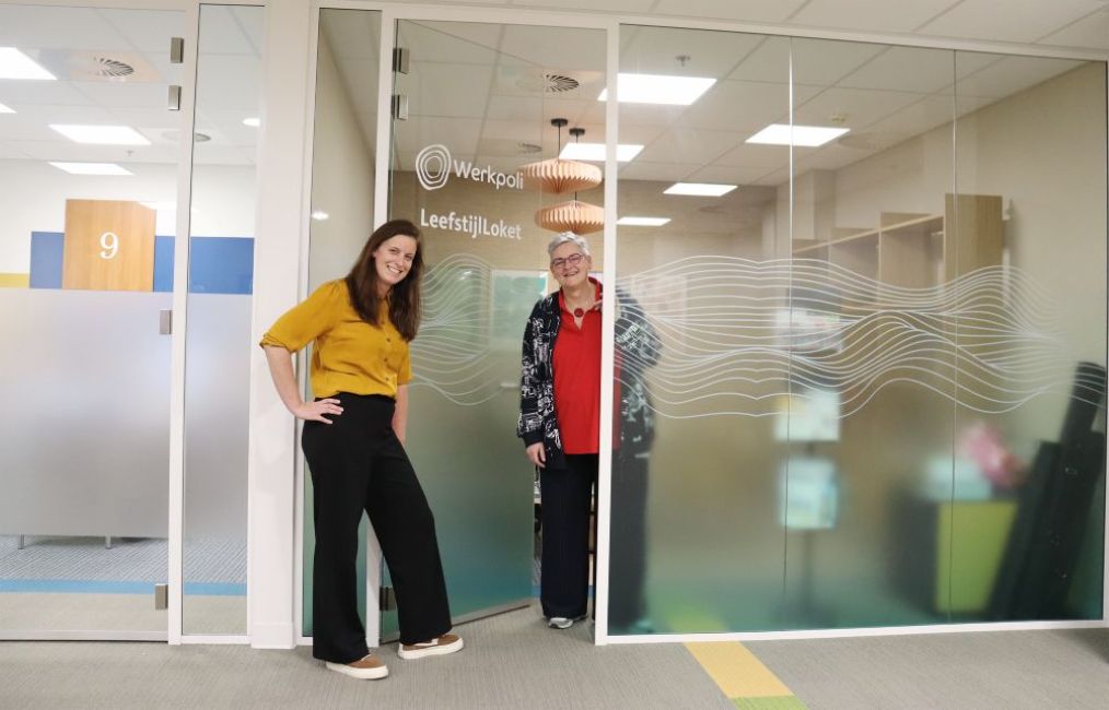 Maayke Versluis (Li) en Marjon Kat (Re)